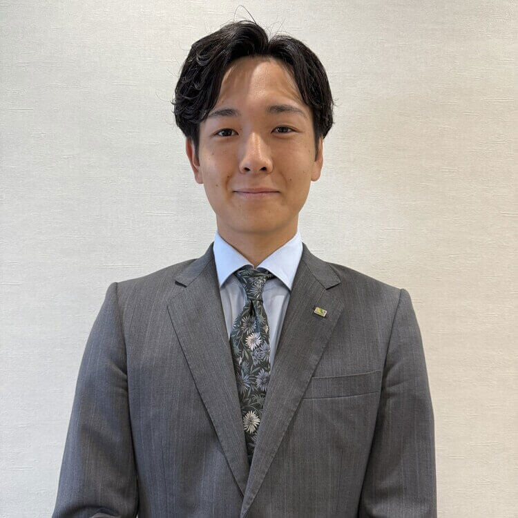 スタッフ紹介